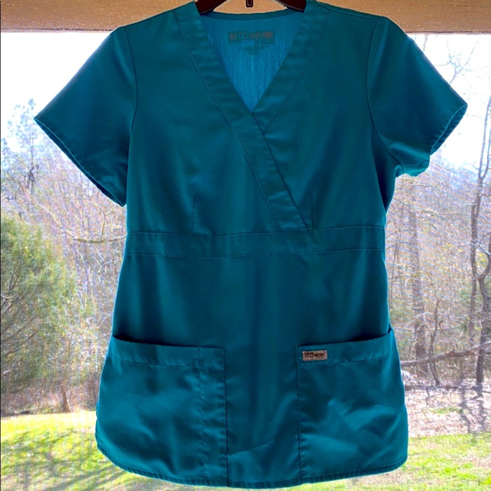 Gray’s Anatomy scrub top size medium
